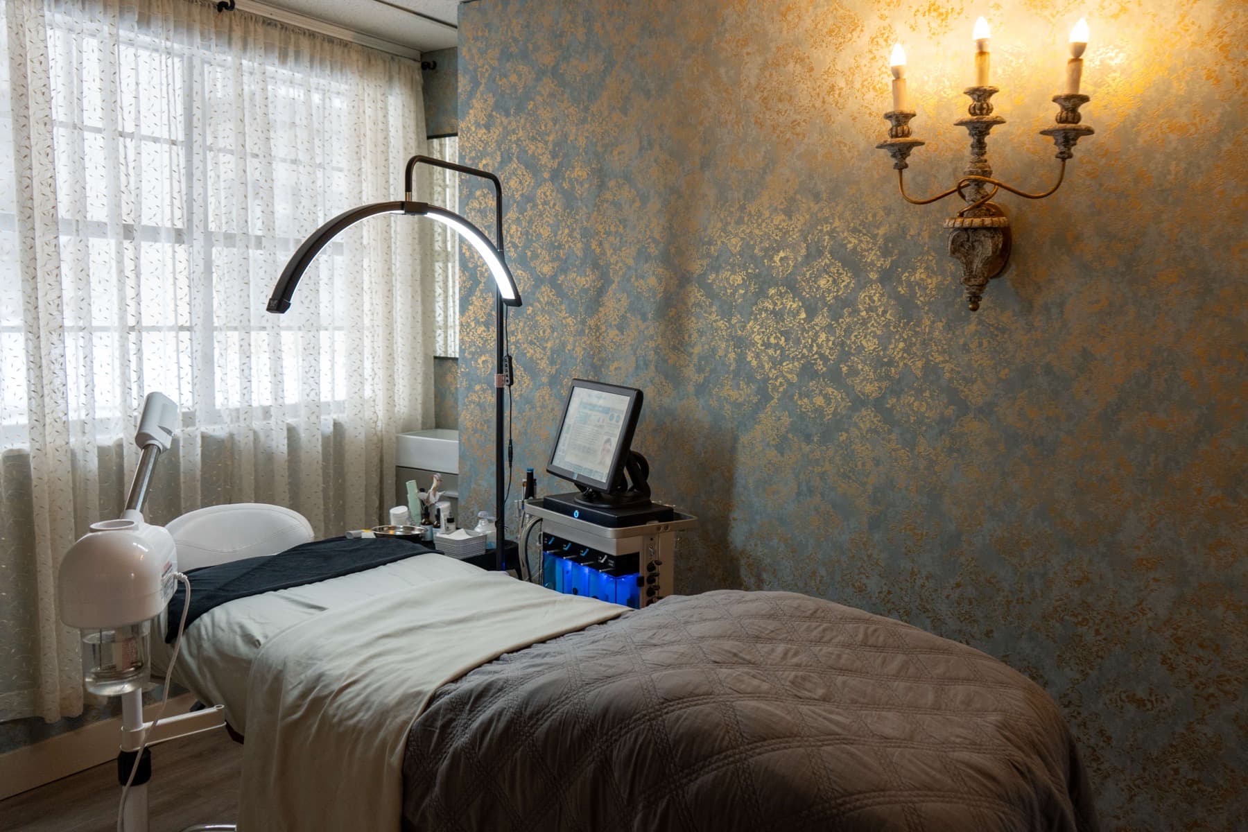 Professional facial treatment room for lymphatic drainage facial massage with gua sha at LNO Boutique in Centennial, Denver